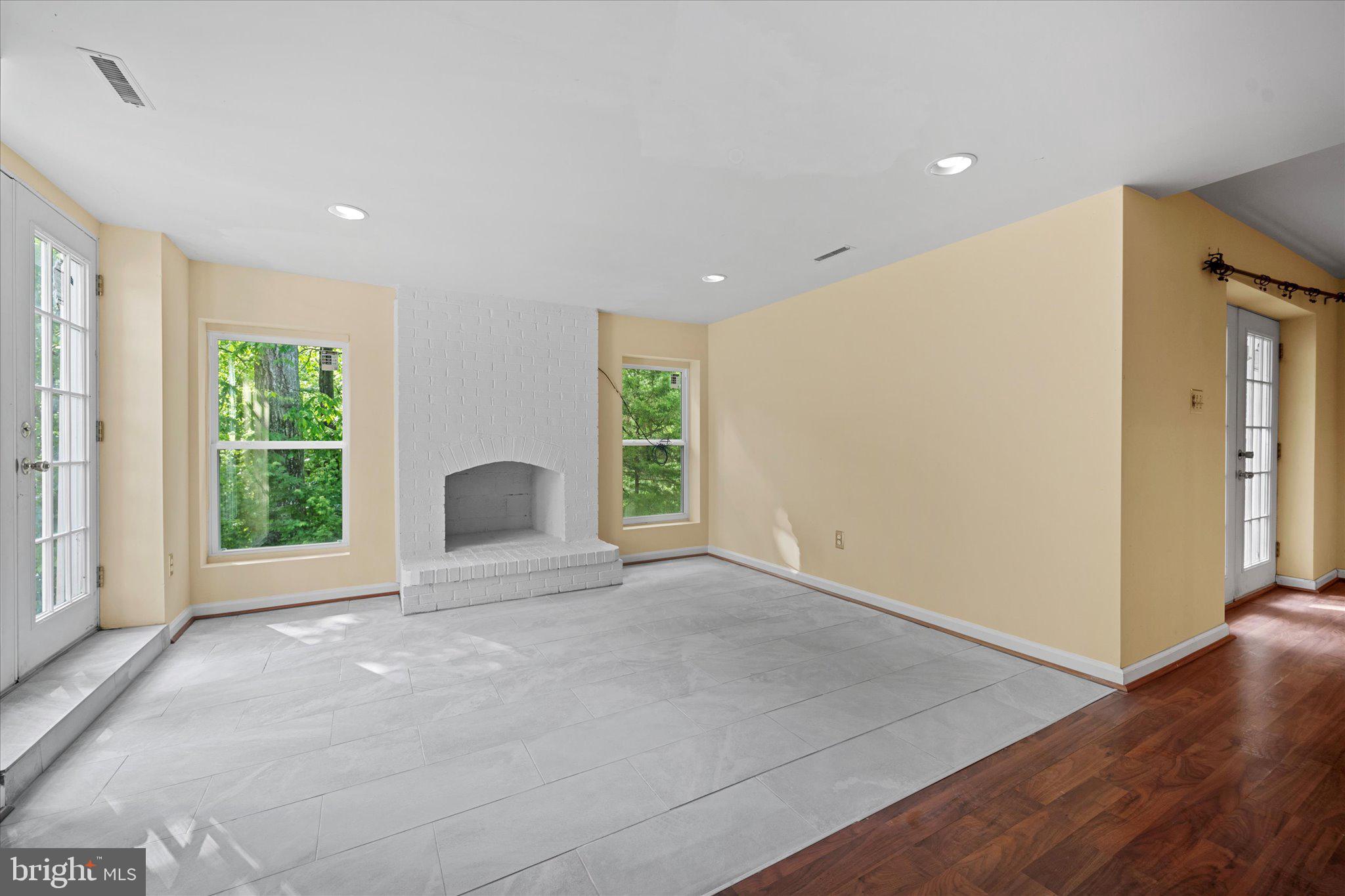 COMPTON HEIGHTS - Residential