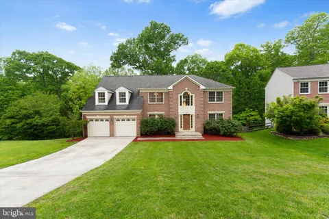 6832 Compton Heights Circle, Clifton, VA MLS: VAFX2229546