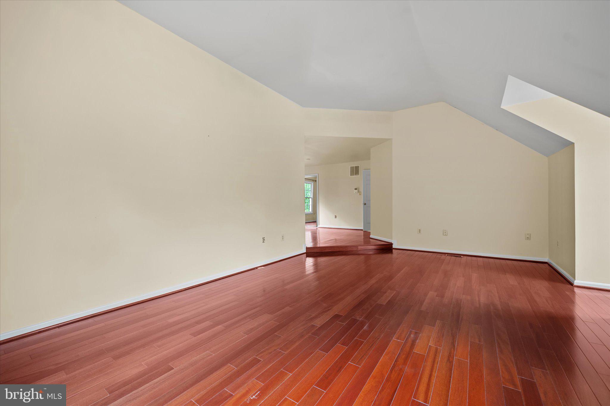 COMPTON HEIGHTS - Residential