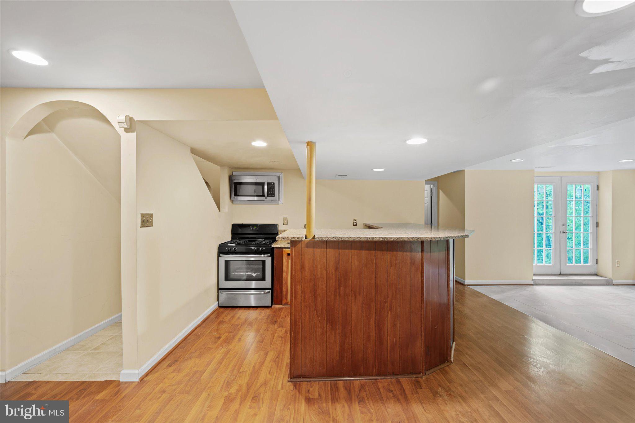 COMPTON HEIGHTS - Residential