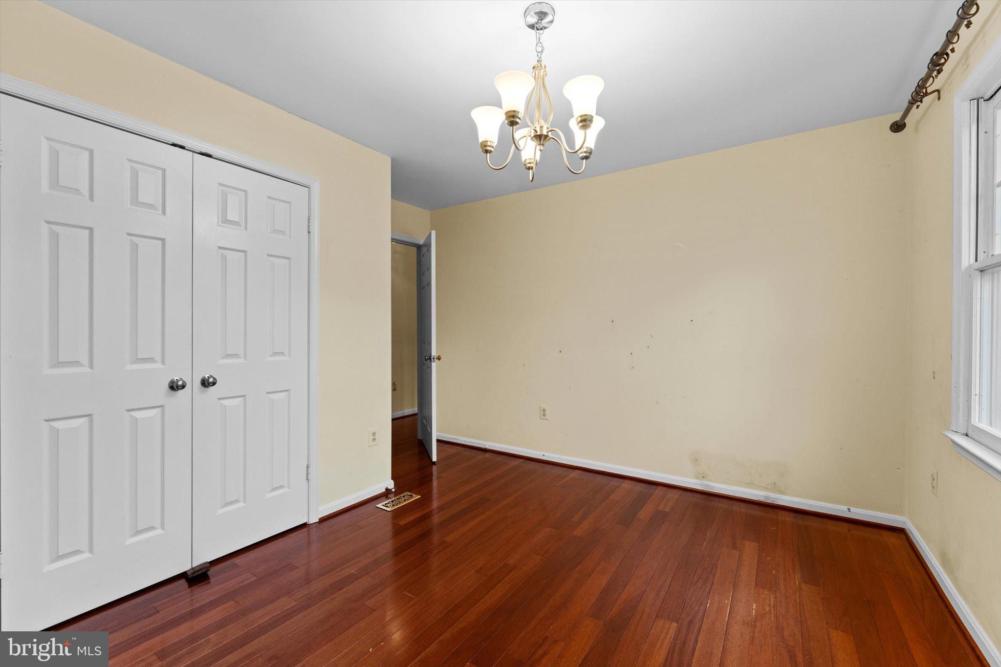 COMPTON HEIGHTS - Residential