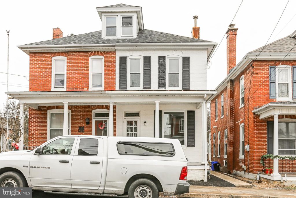 Photo of 26 N POPLAR ST, ELIZABETHTOWN, PA 17022 (MLS # PALA2029678)