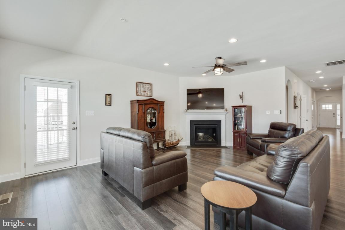 GLENEAGLES AT ST CHARLES - Residential