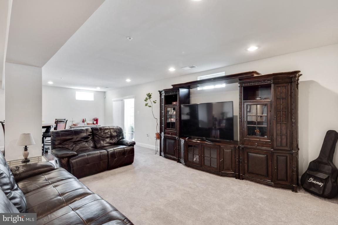 GLENEAGLES AT ST CHARLES - Residential