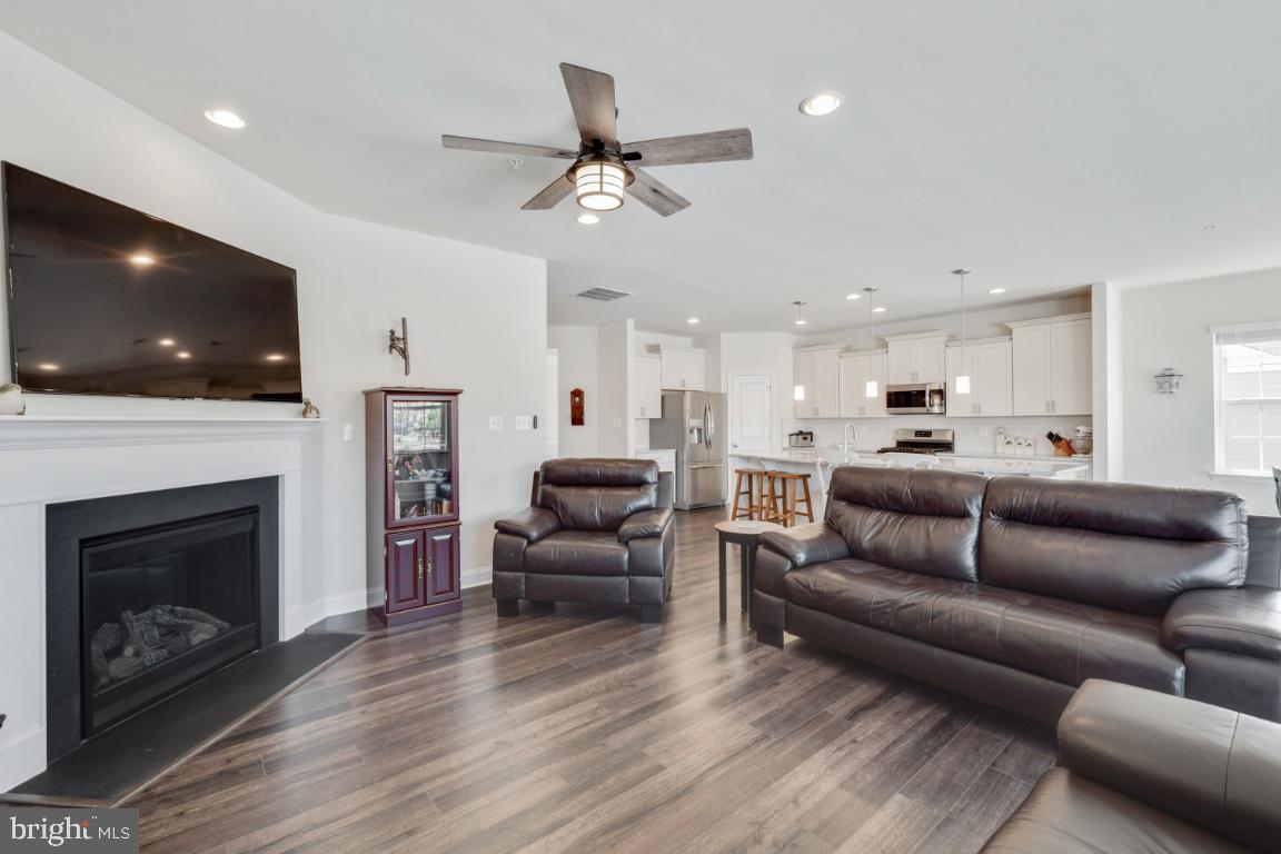 GLENEAGLES AT ST CHARLES - Residential