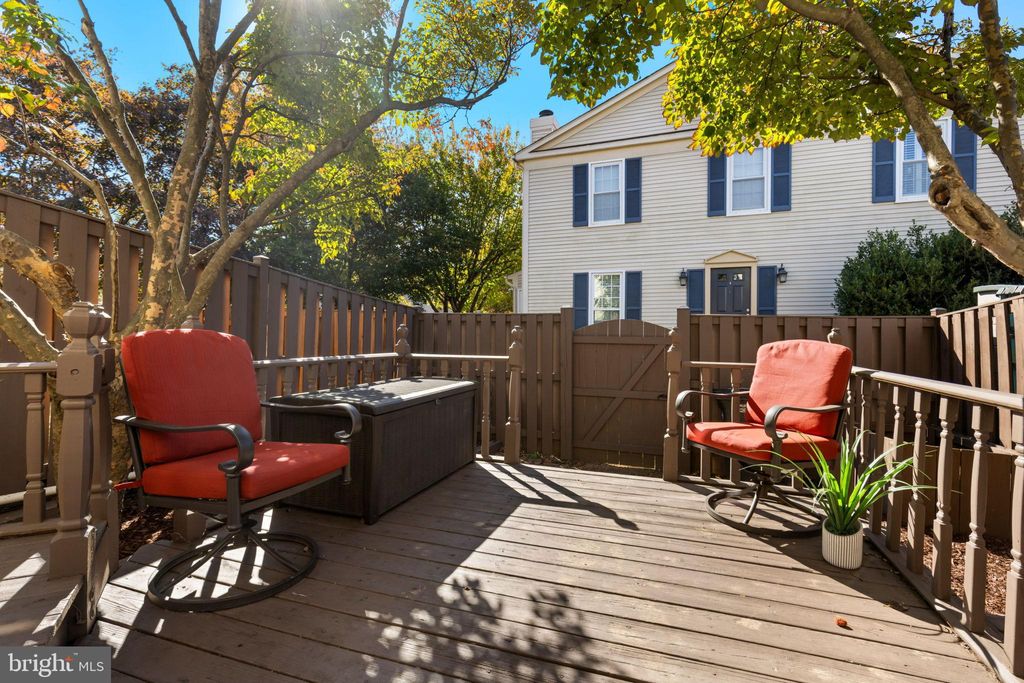 Photo of 6223 Walkers Croft Way, ALEXANDRIA, VA 22315 (MLS # VAFX2275234)