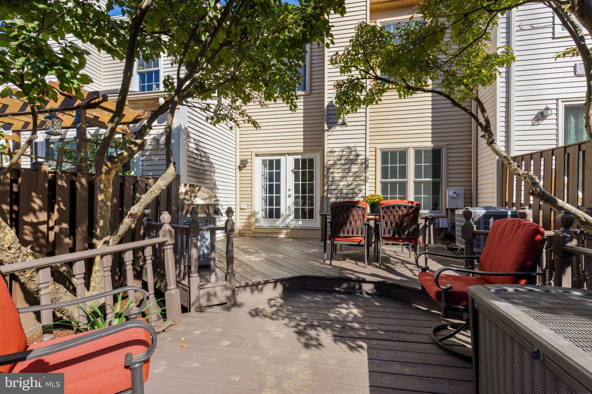 KINGSTOWNE - Residential