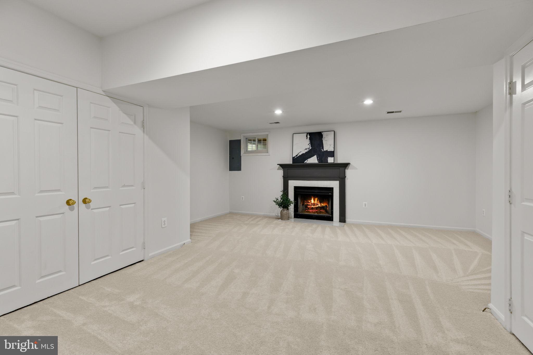 KINGSTOWNE - Residential