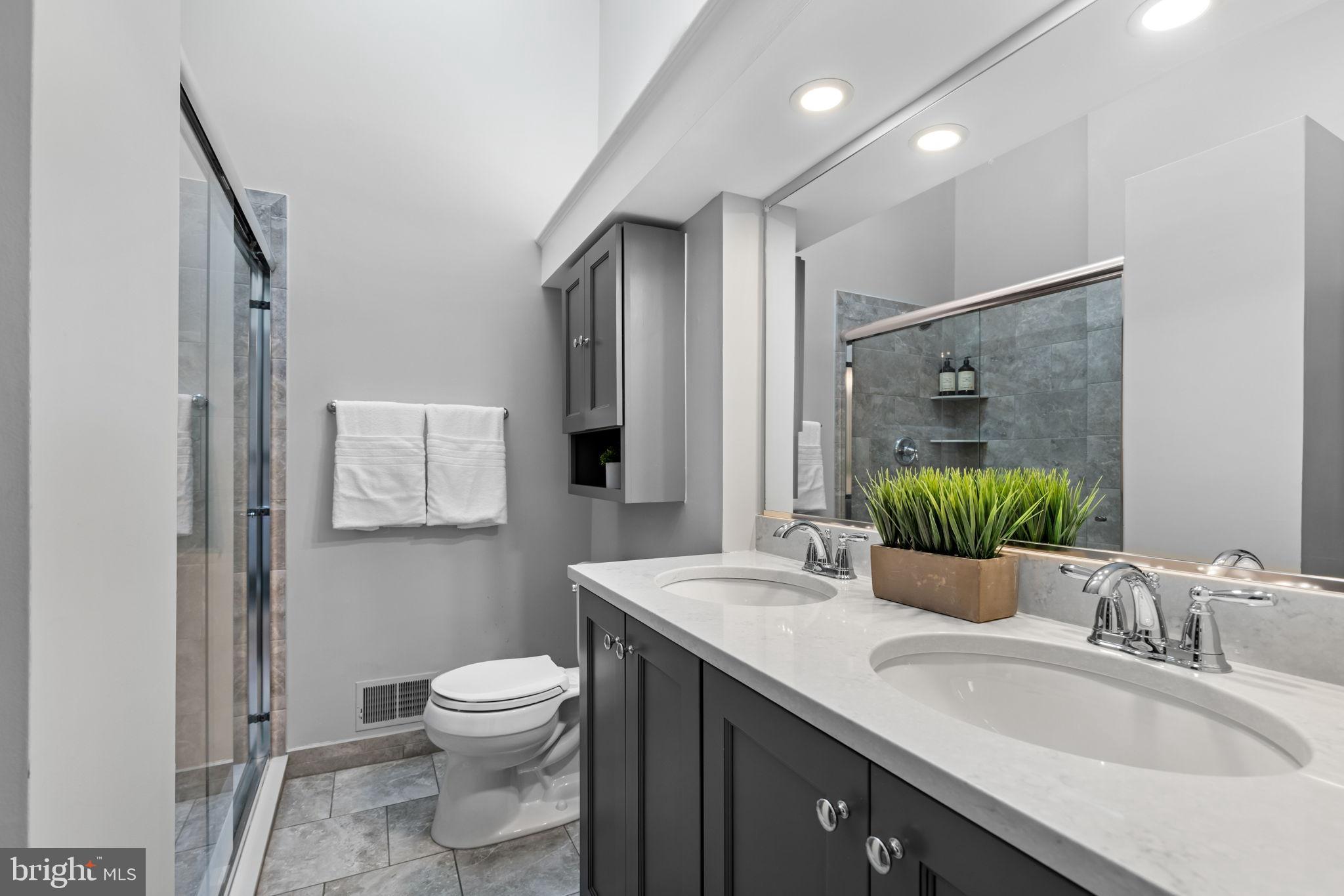 KINGSTOWNE - Residential