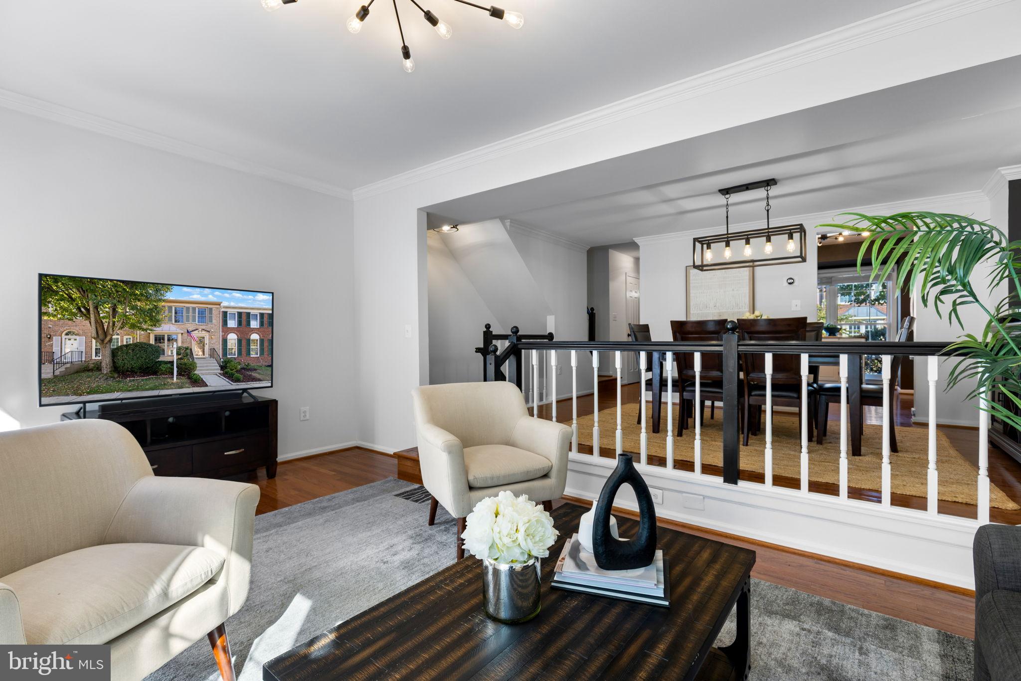 6223 WALKERS CROFT WAY