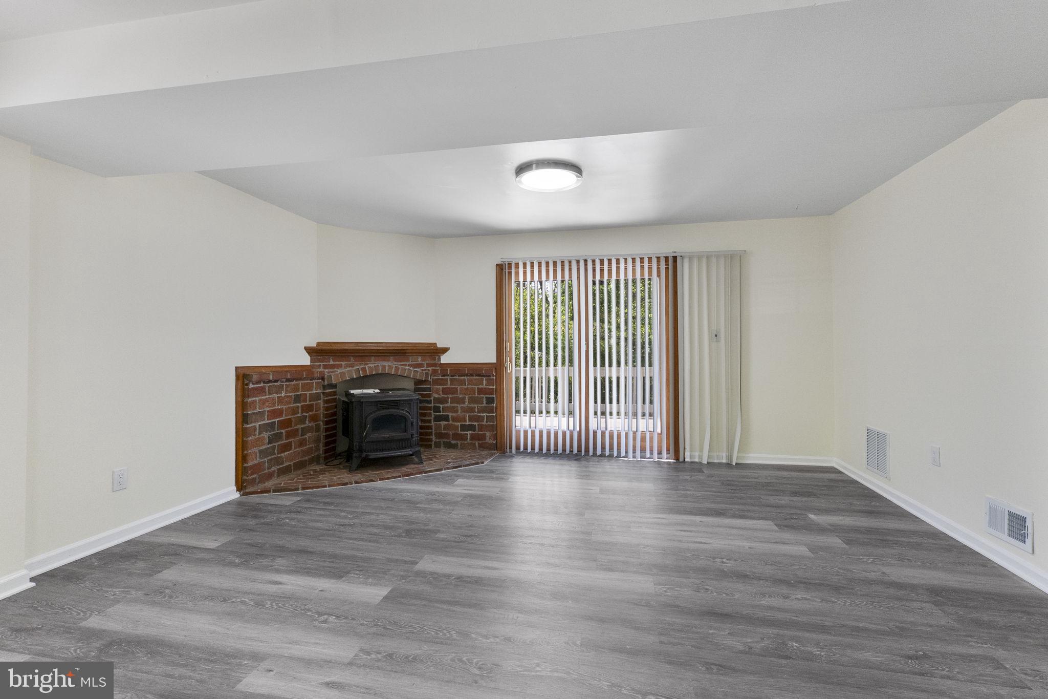 SCHROM HILLS - Residential