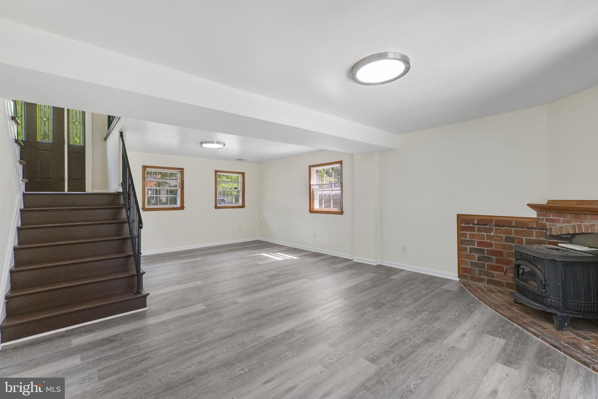 SCHROM HILLS - Residential