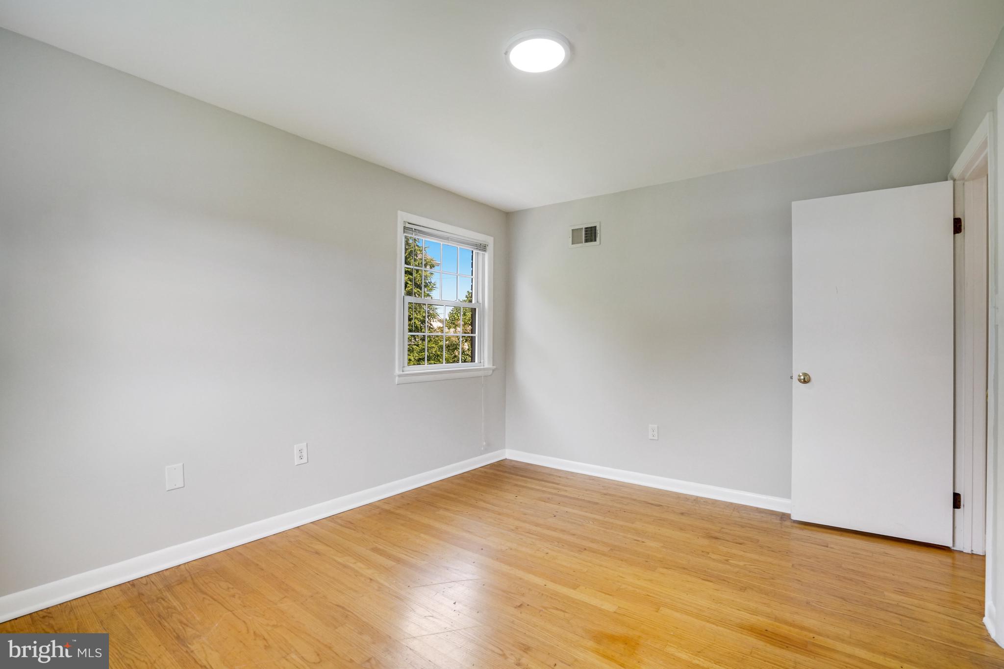 ARLINGTON PARK - Residential Income