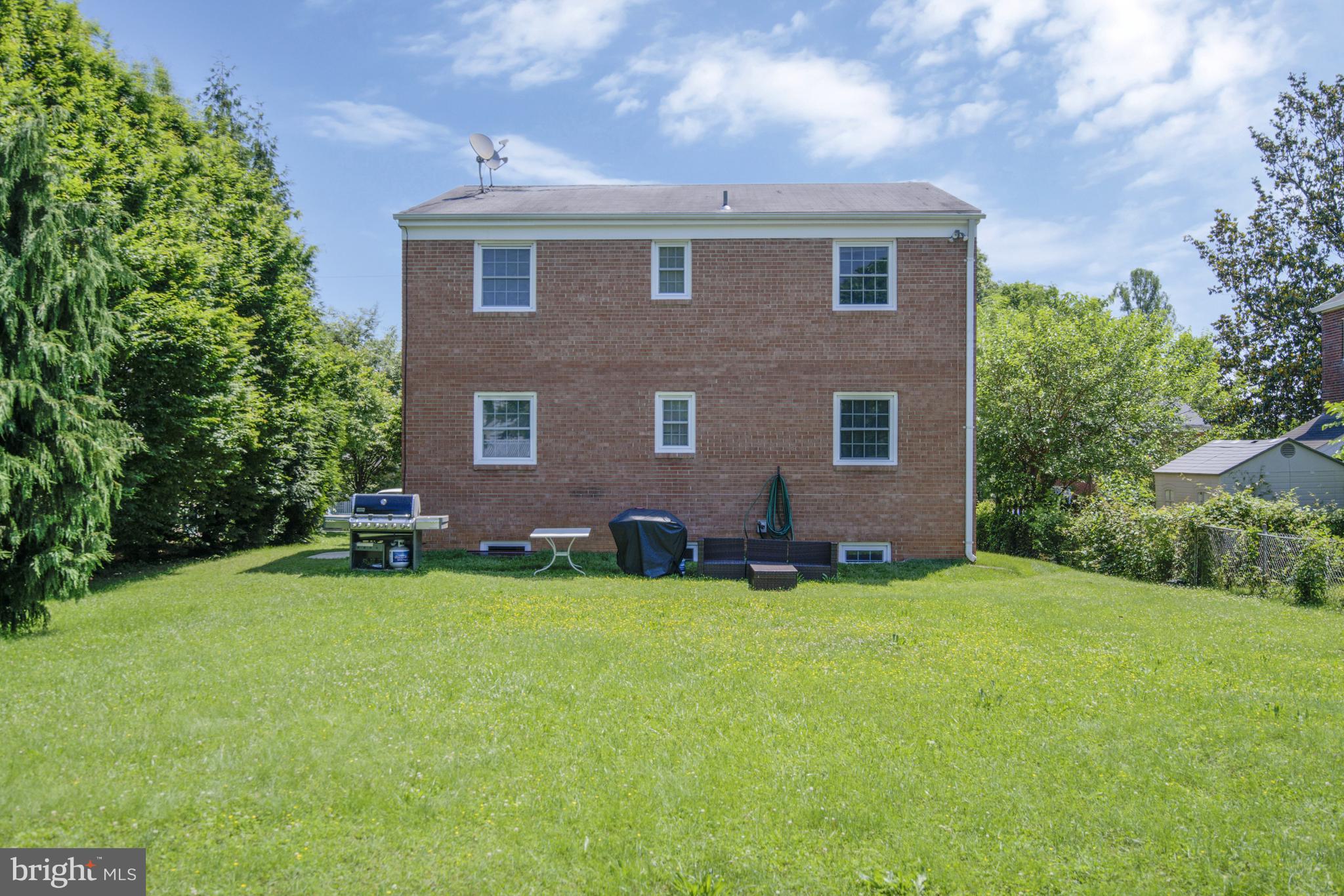 ARLINGTON PARK - Residential Income