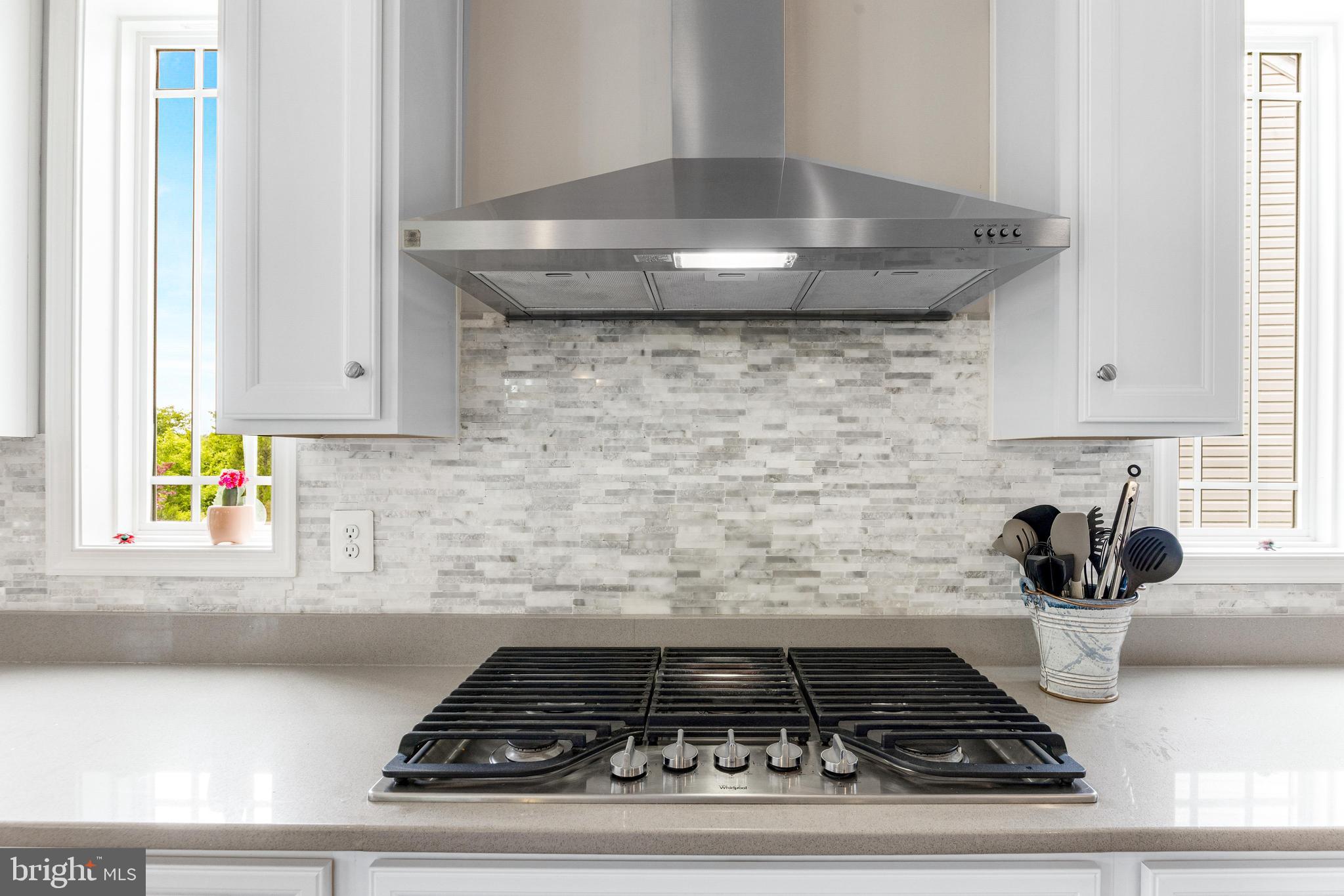 TALLYN RIDGE - Residential