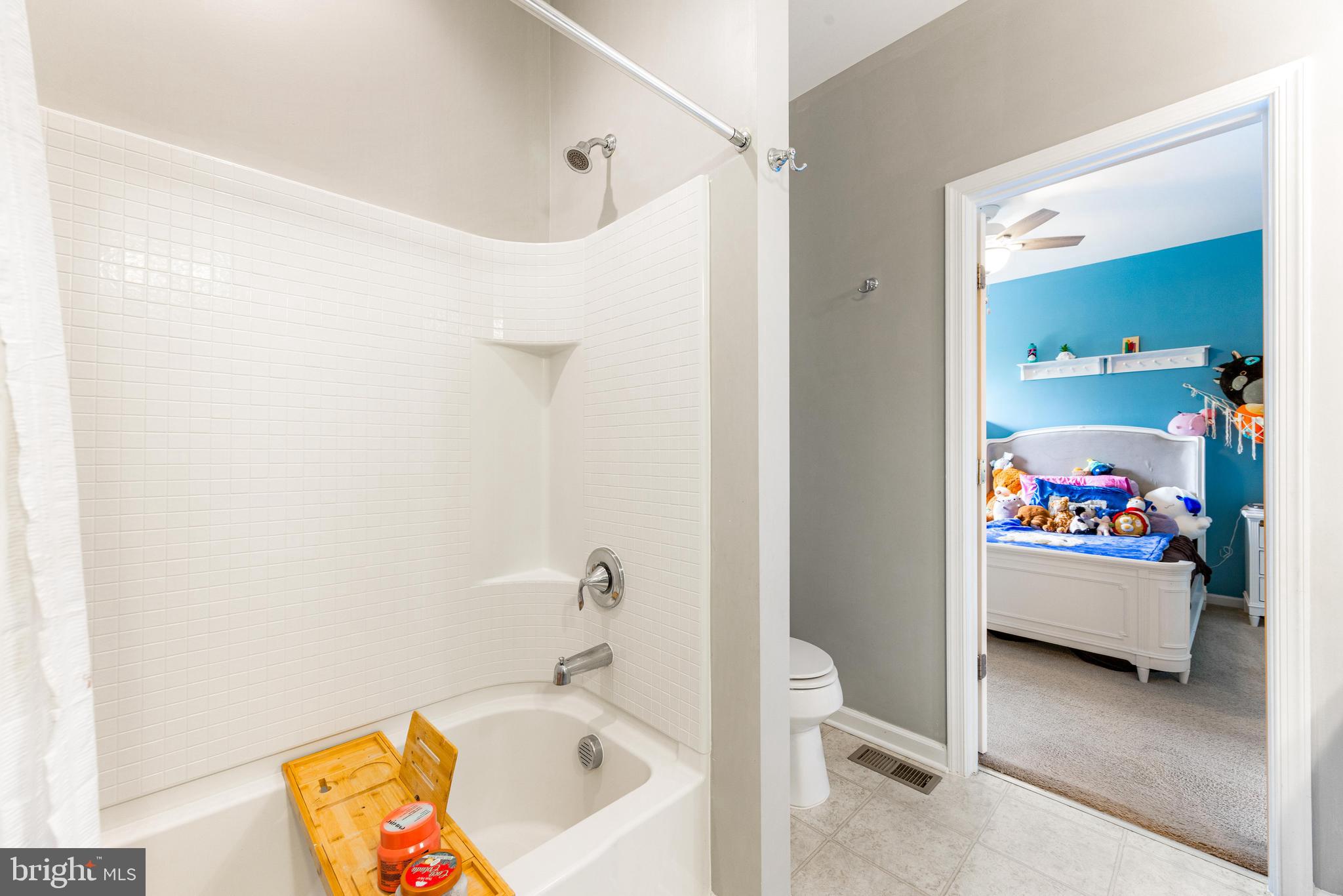 TALLYN RIDGE - Residential