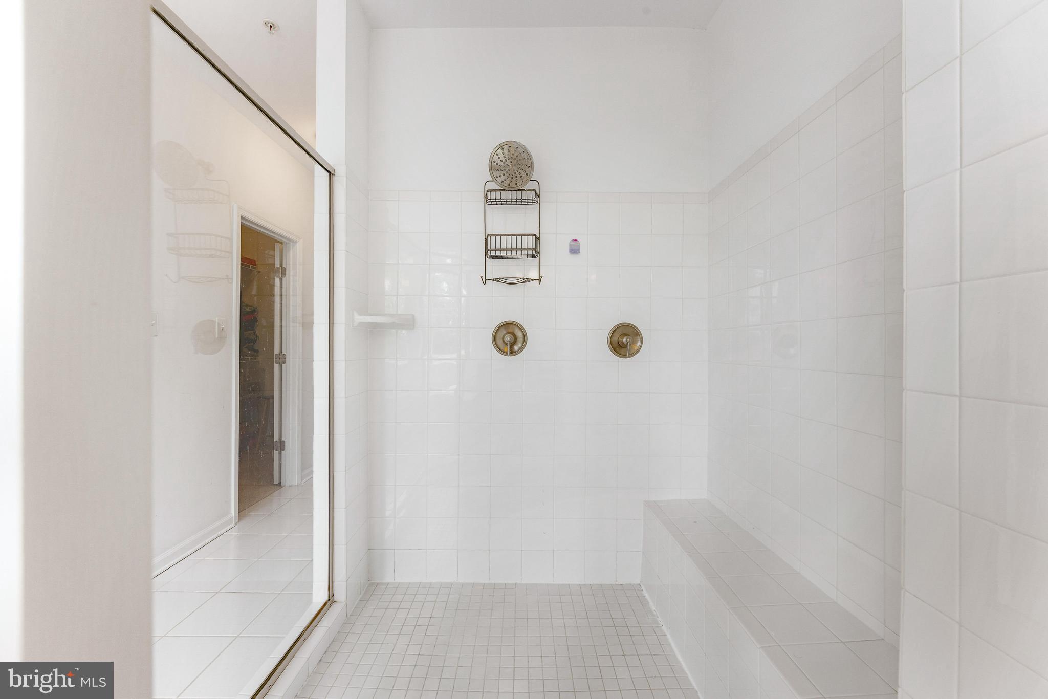 TALLYN RIDGE - Residential