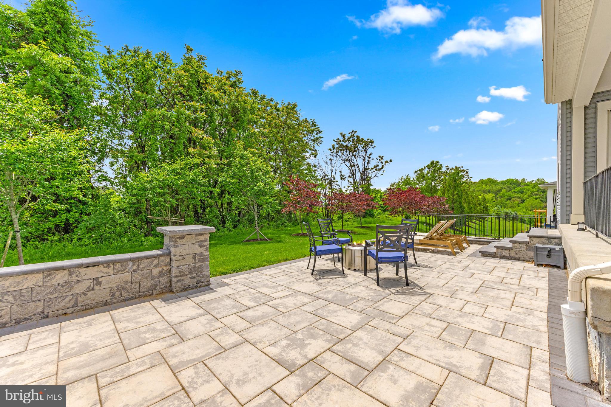 TALLYN RIDGE - Residential