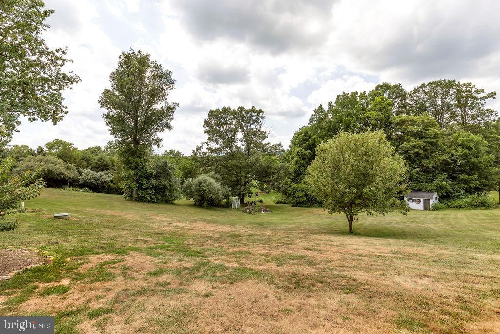 COUNTRY BROOK ESTATES - Residential