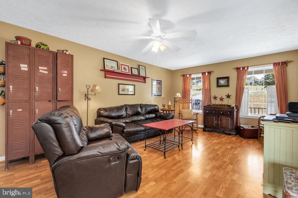 COUNTRY BROOK ESTATES - Residential