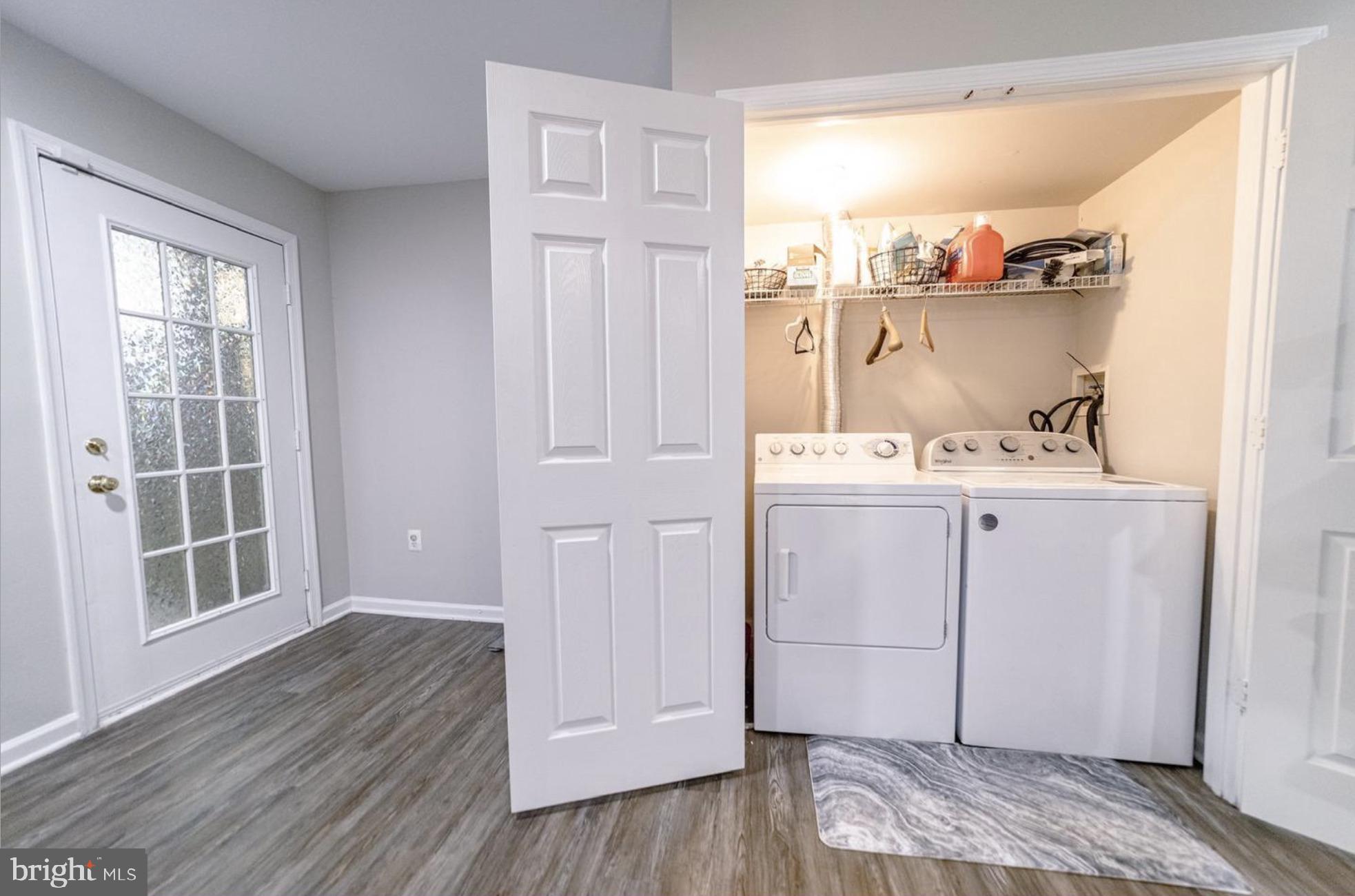 GLEN OAKS CONDOMINIUM - Residential Lease