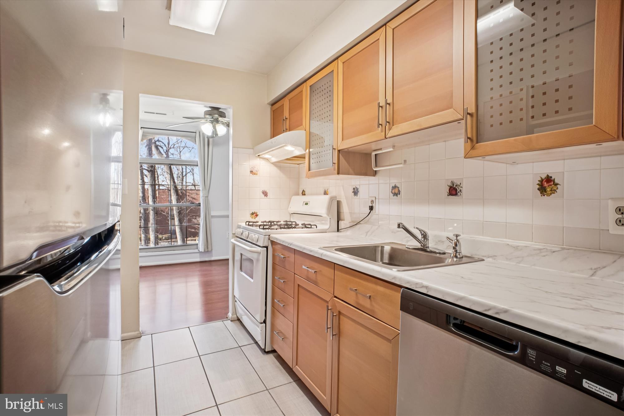 WOODBURN VILLAGE - Residential Lease