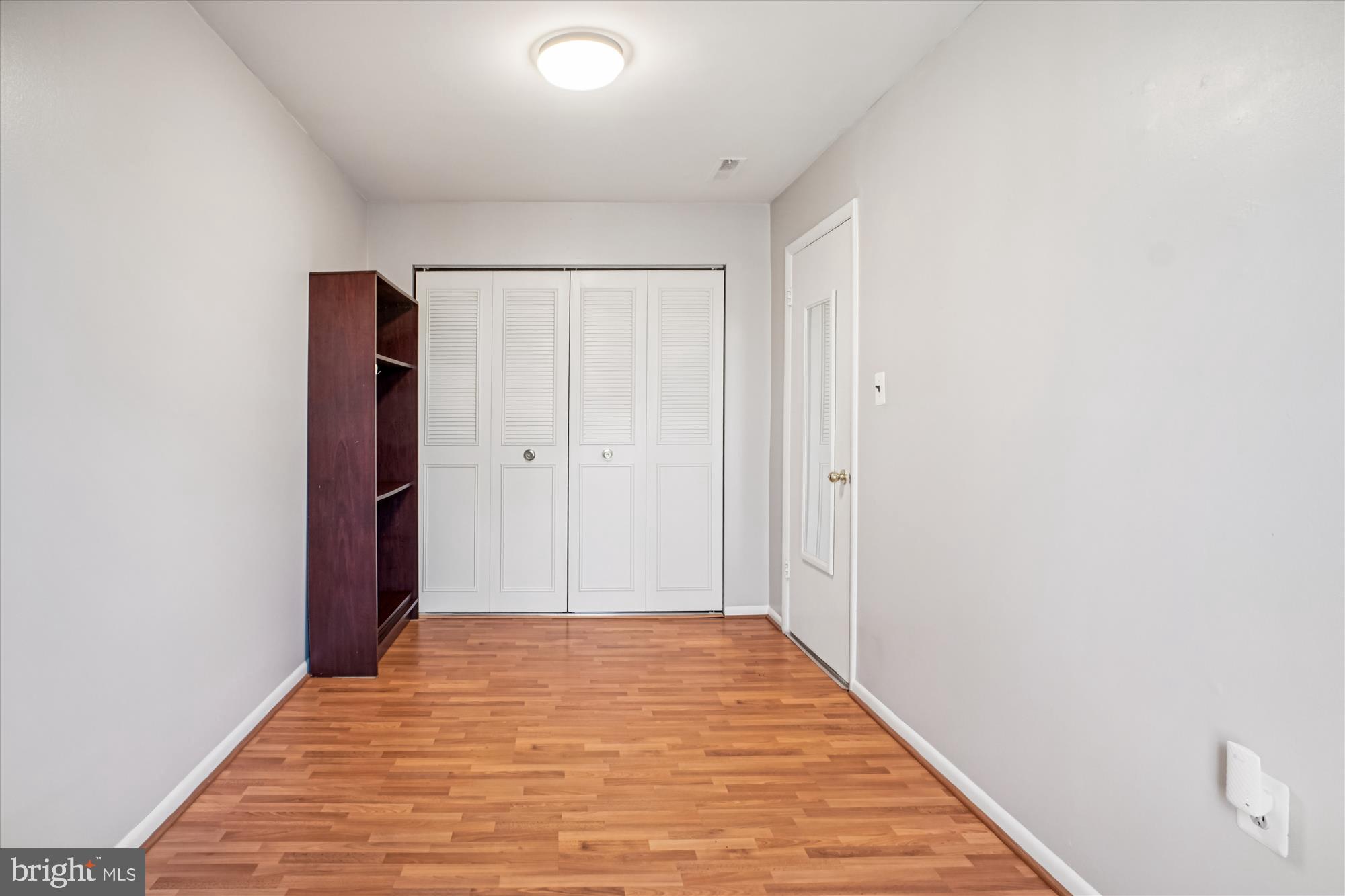 WOODBURN VILLAGE - Residential Lease