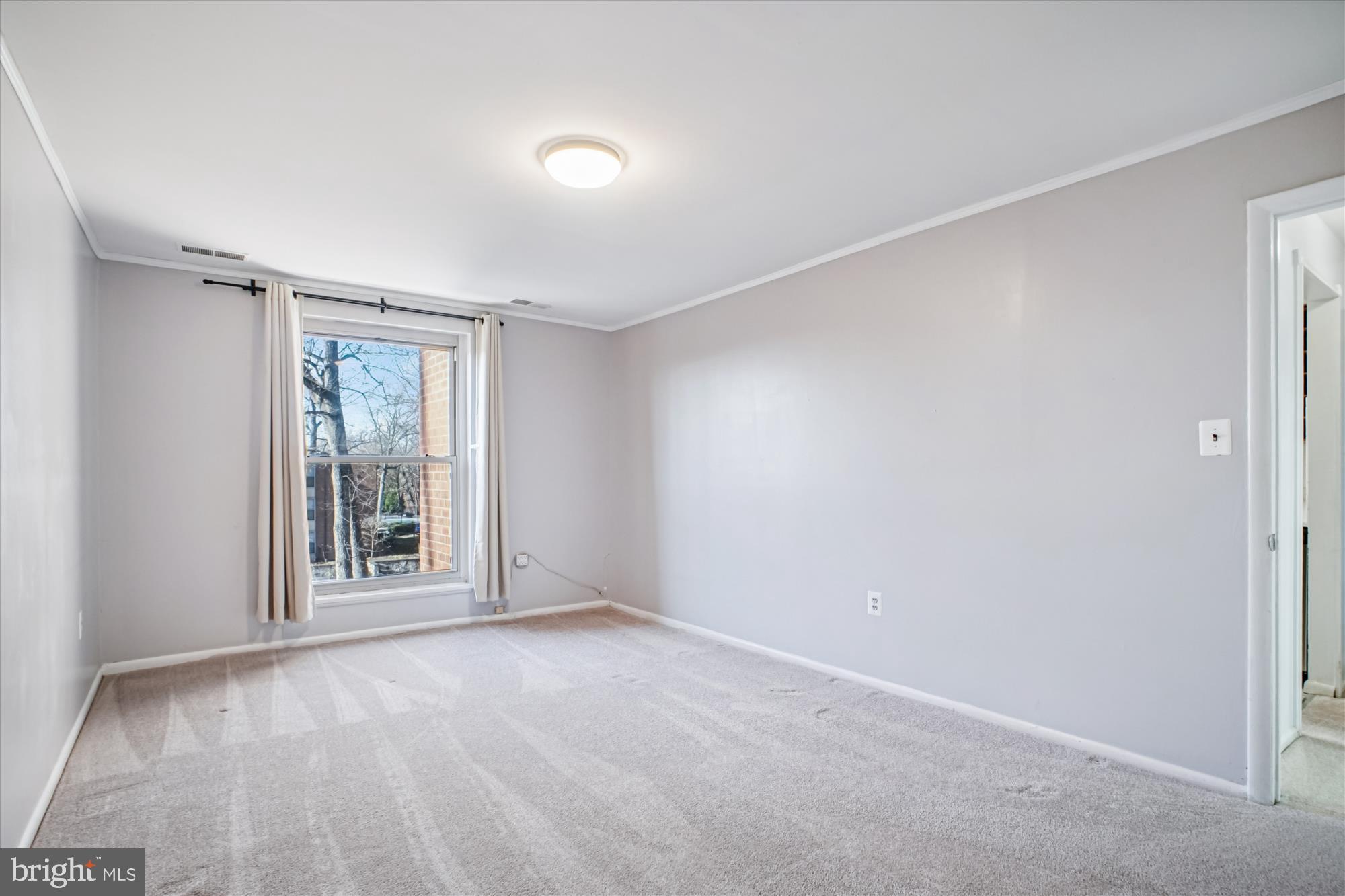 WOODBURN VILLAGE - Residential Lease