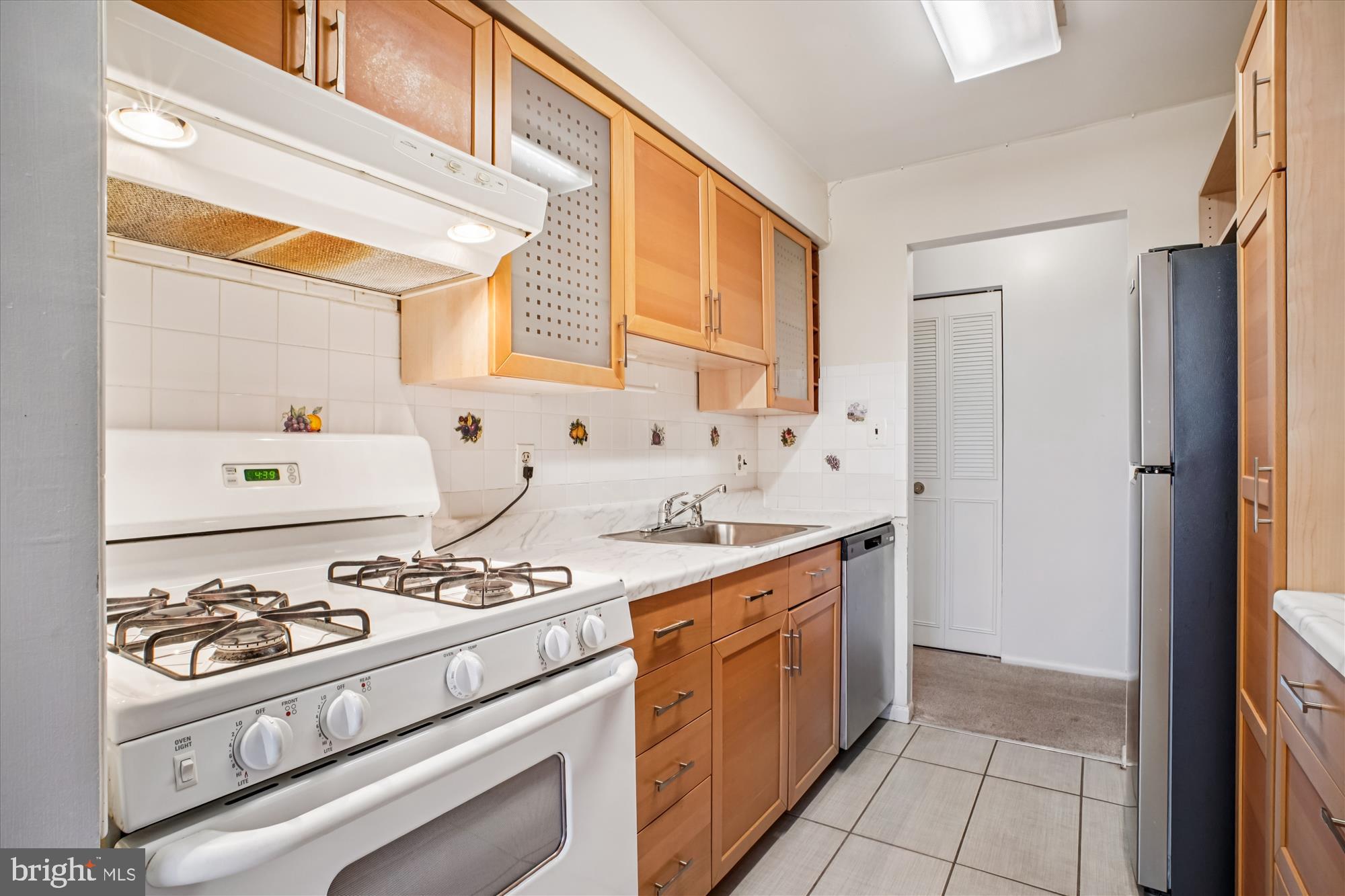 WOODBURN VILLAGE - Residential Lease