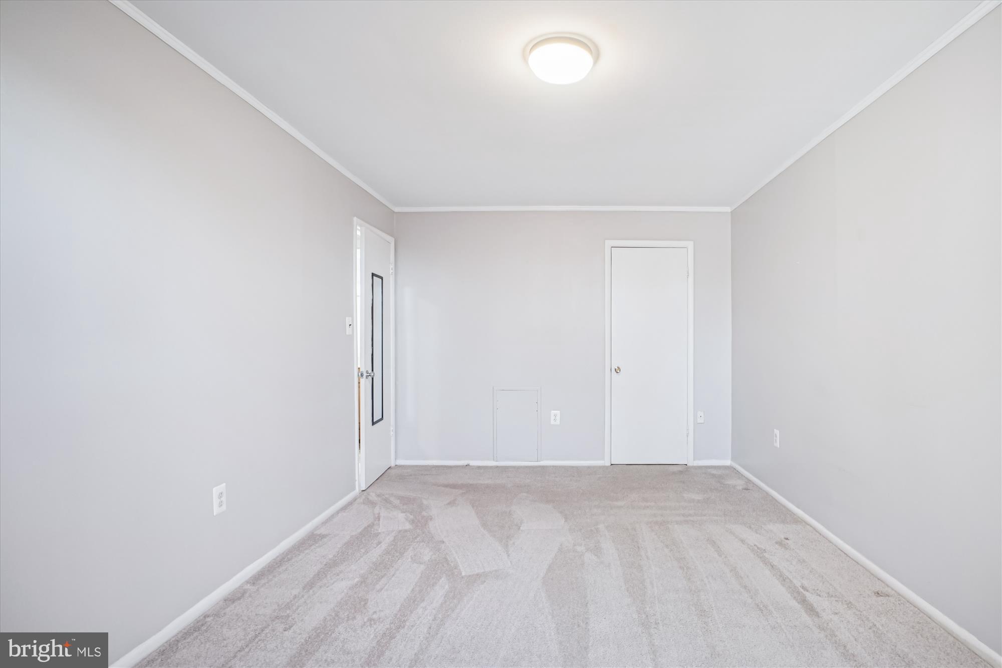 WOODBURN VILLAGE - Residential Lease