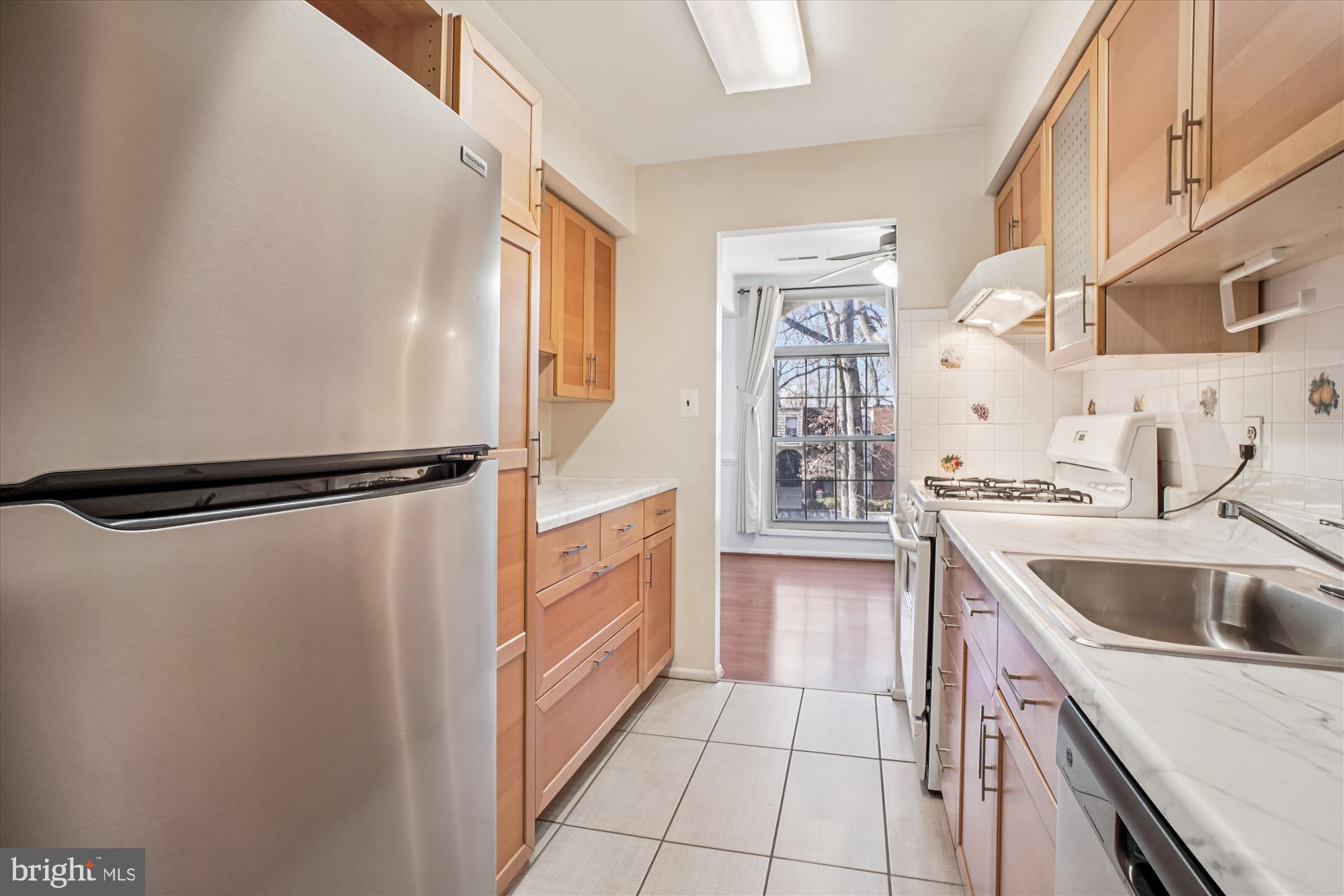 WOODBURN VILLAGE - Residential Lease