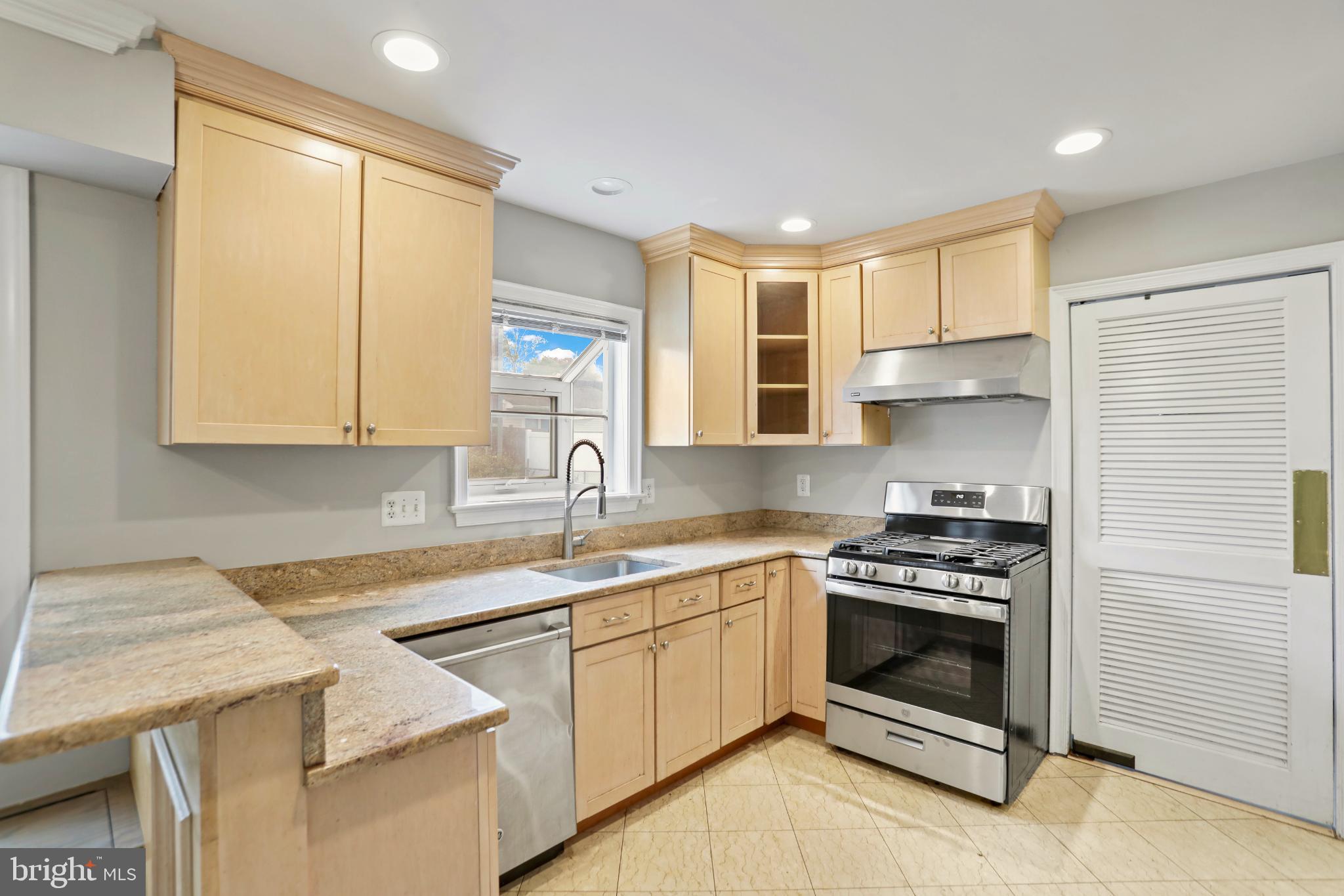 GREENBRIAR - Residential Lease