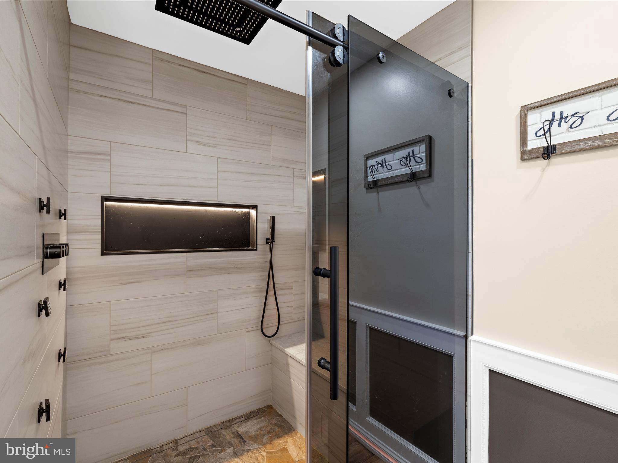 LAKE LINGANORE - Residential