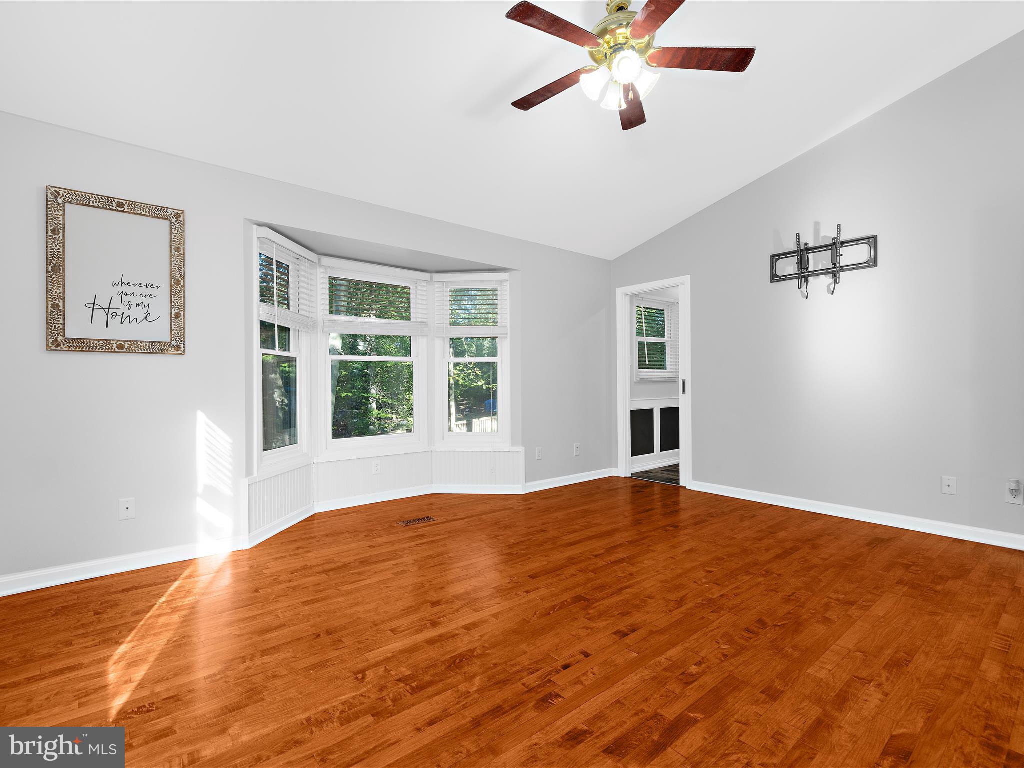 LAKE LINGANORE - Residential