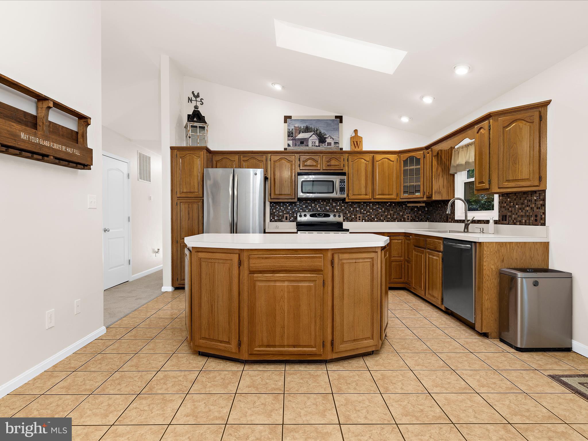 LAKE LINGANORE - Residential