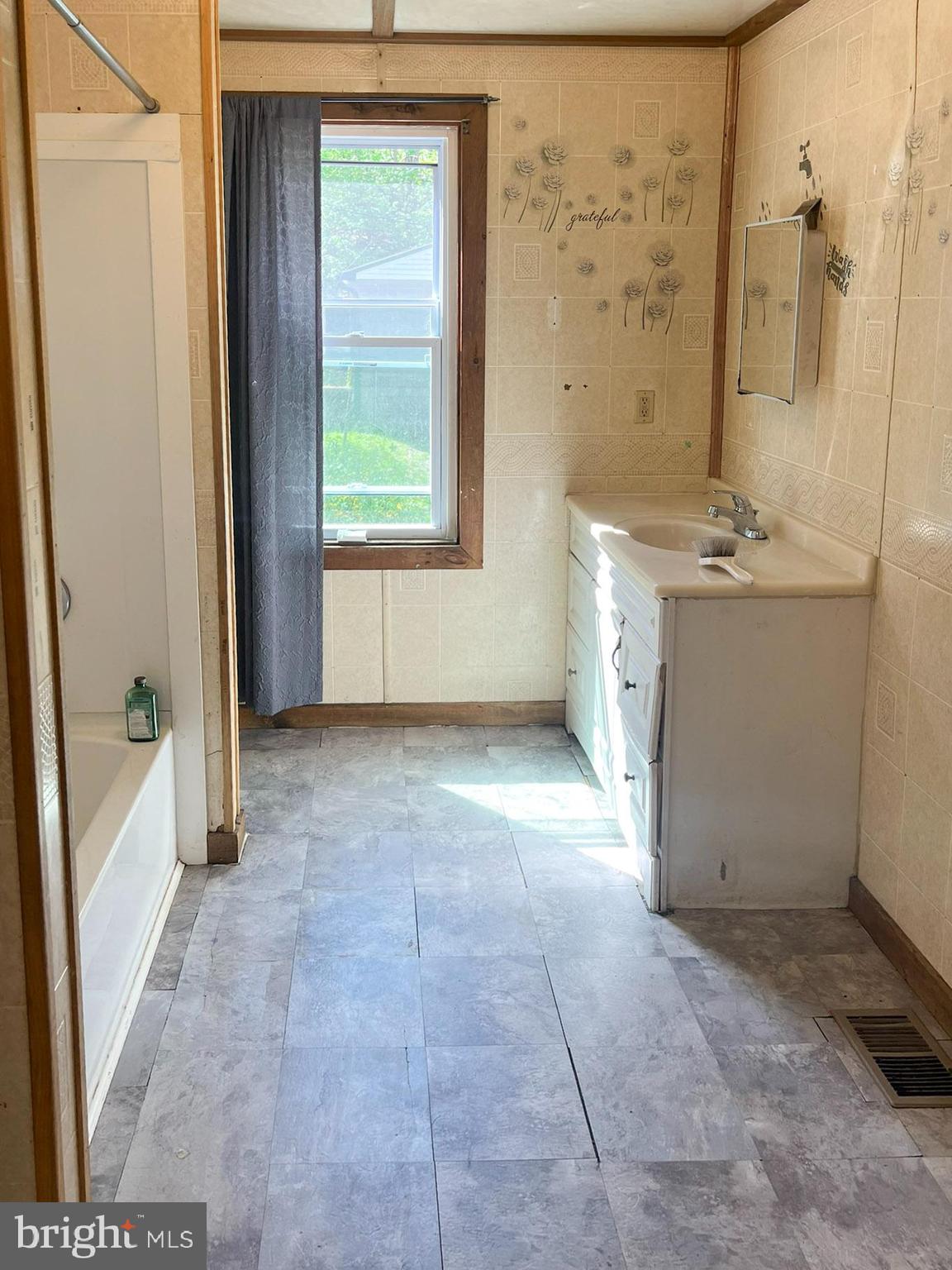 COATESVILLE - Residential