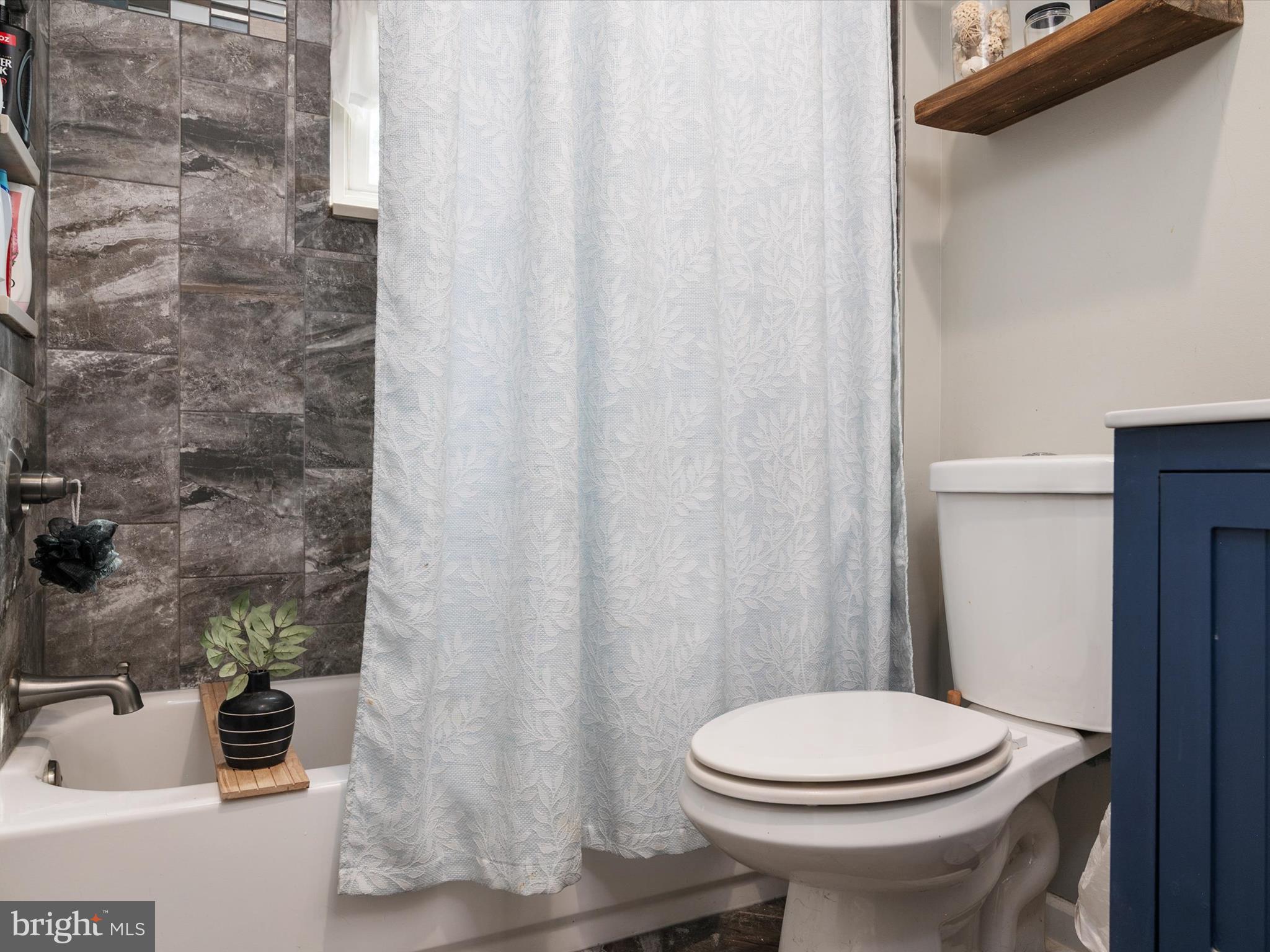 LANDSDOWNE - Residential