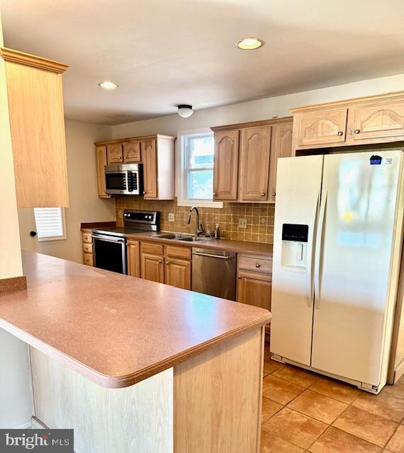 RIVIERA BEACH - Residential Lease