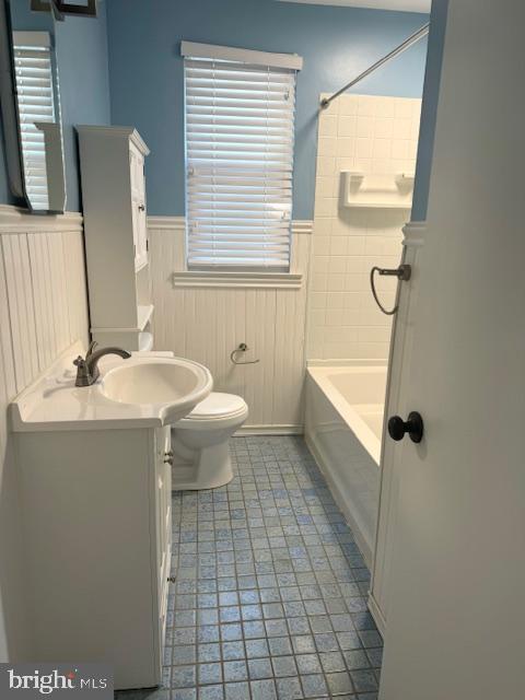 RIVIERA BEACH - Residential Lease