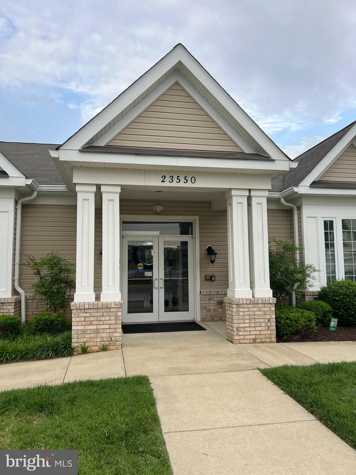 23520 F D R BOULEVARD 404