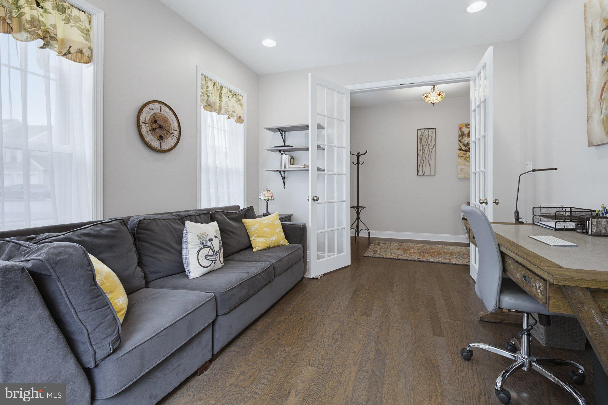 1214 EDGEMOOR COURT