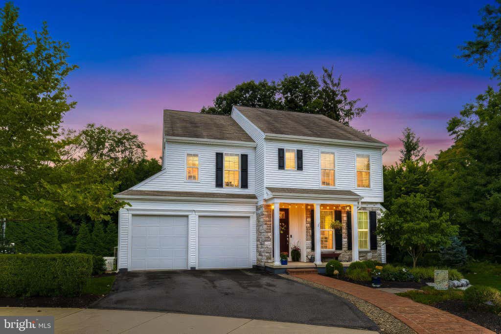 Photo of 1214 Edgemoor Court, LANCASTER, PA 17601 (MLS # PALA2093358)