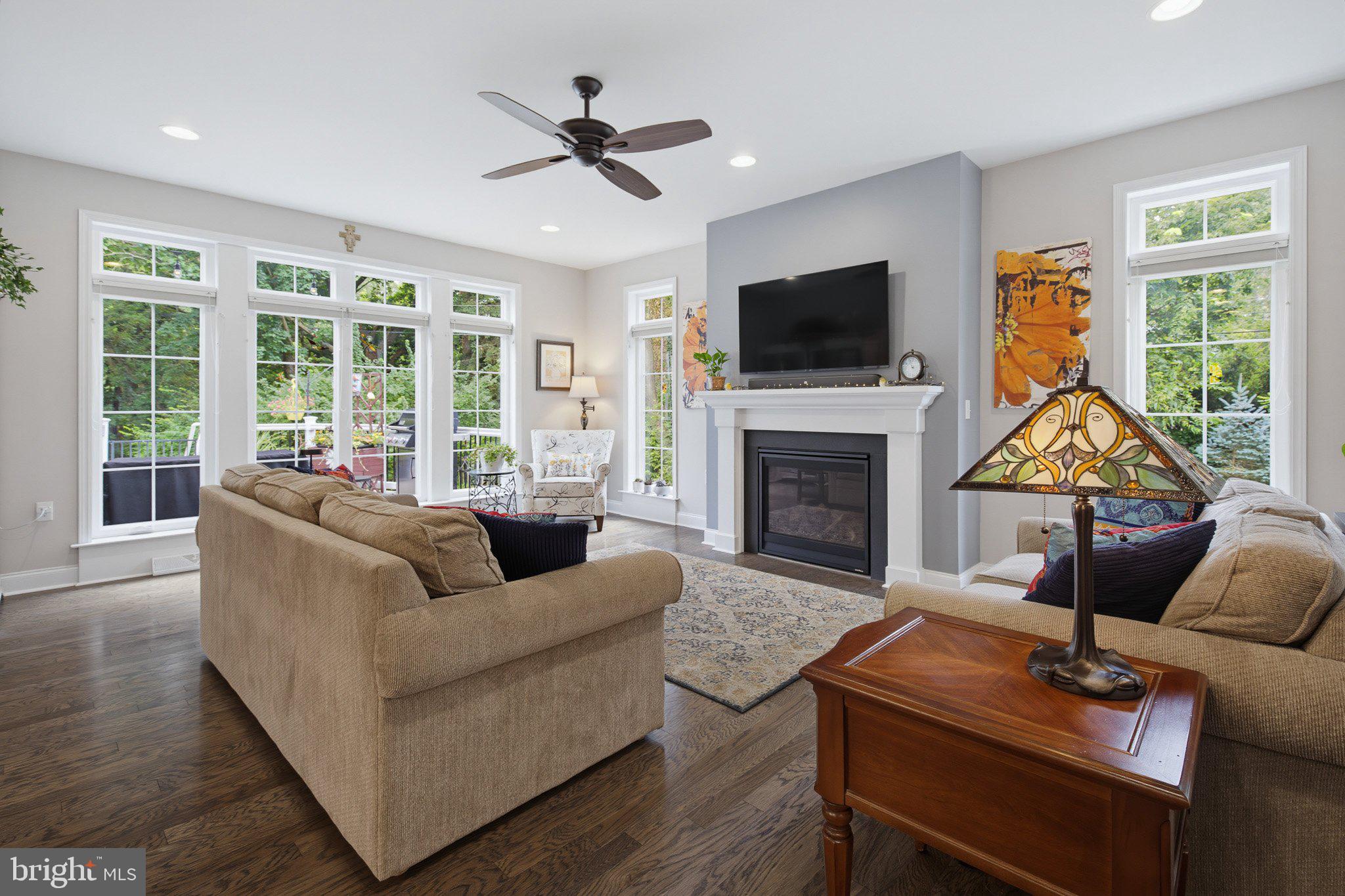 1214 EDGEMOOR COURT