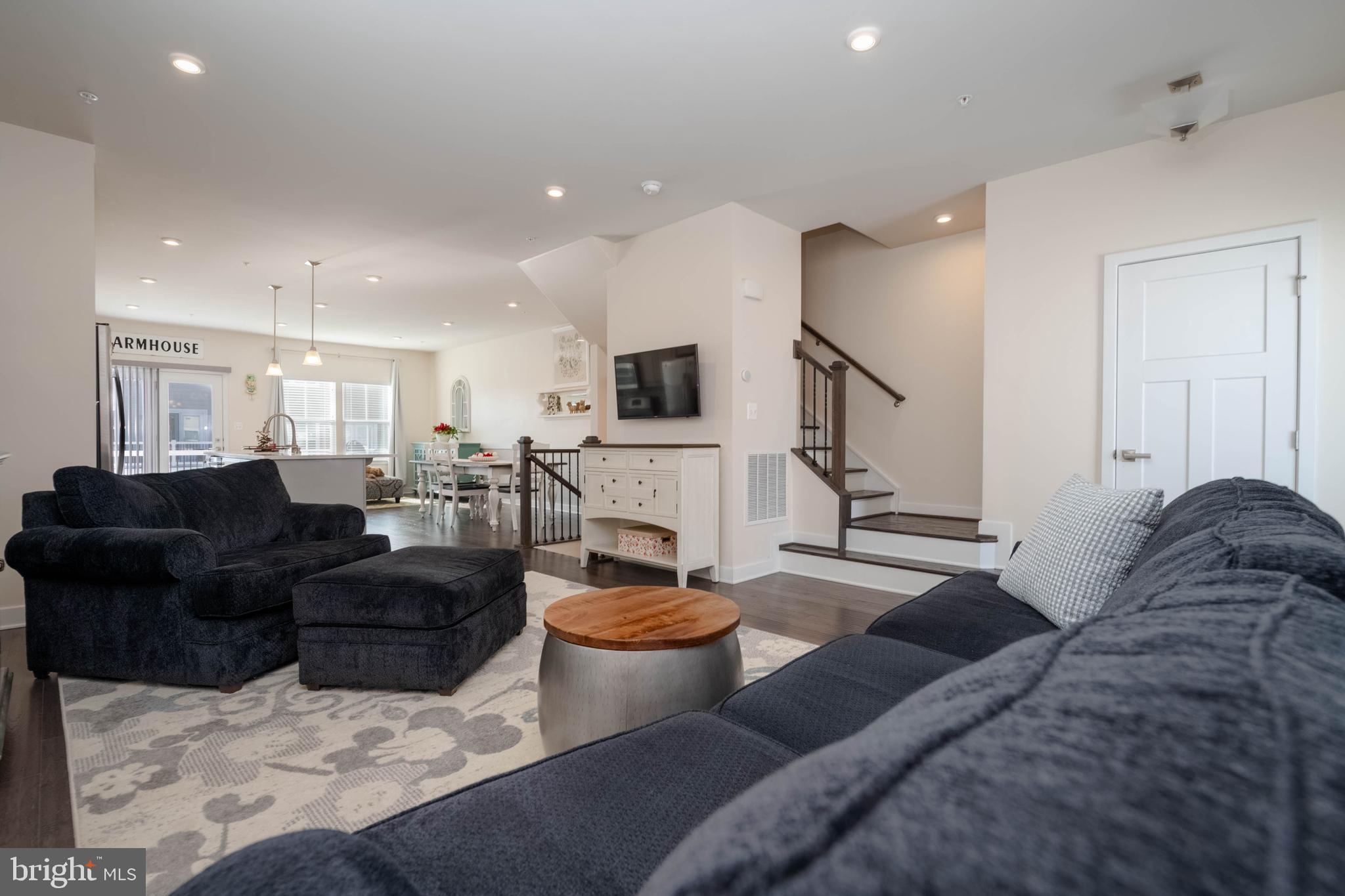 GREENLEIGH AT CROSSROADS - Residential