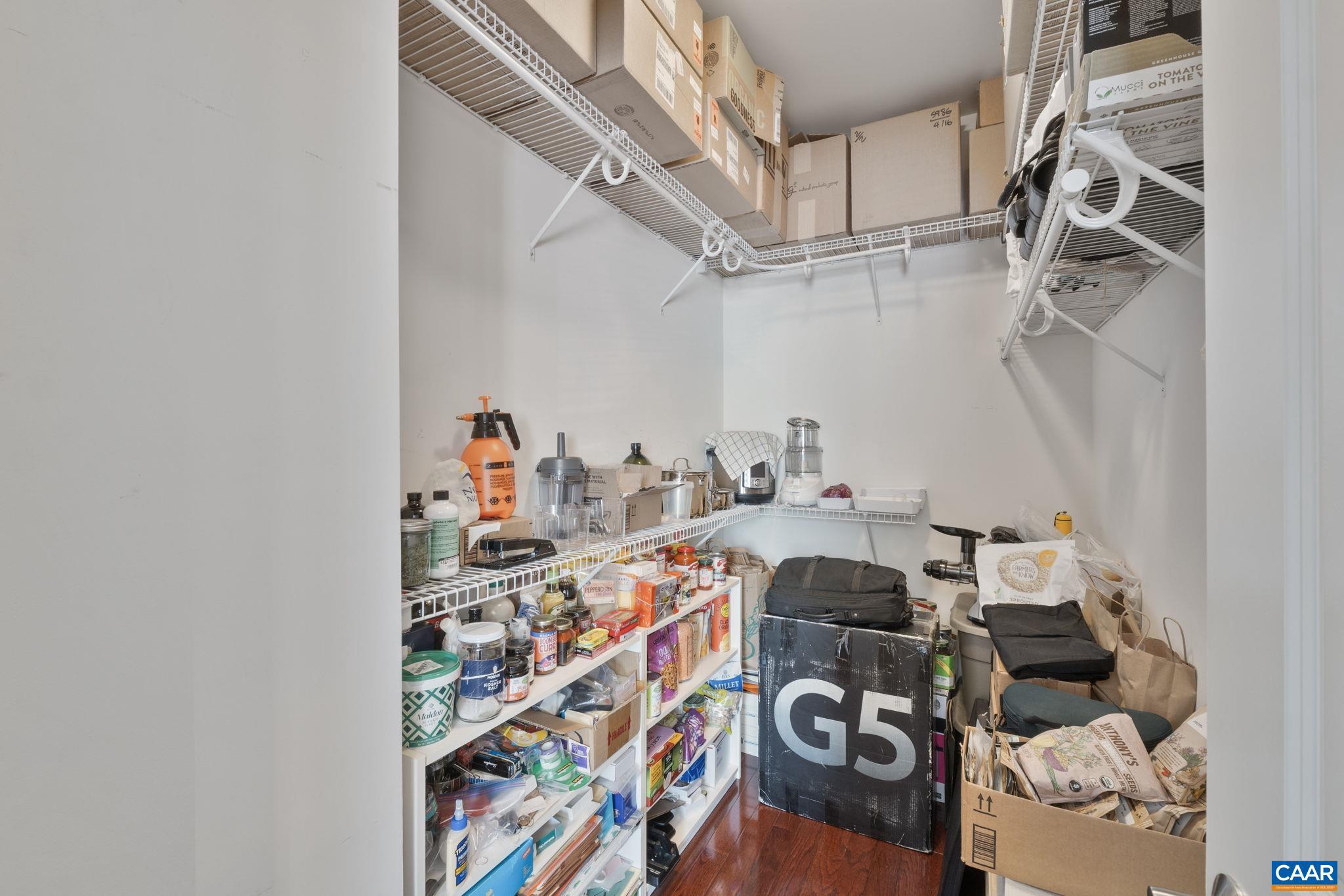 PAVILIONS AT PANTOPS - Residential