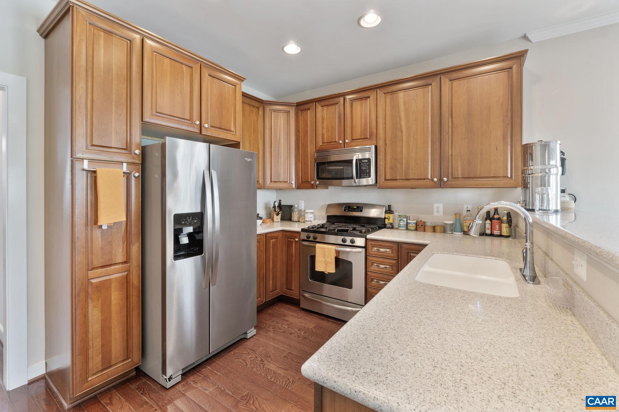 PAVILIONS AT PANTOPS - Residential