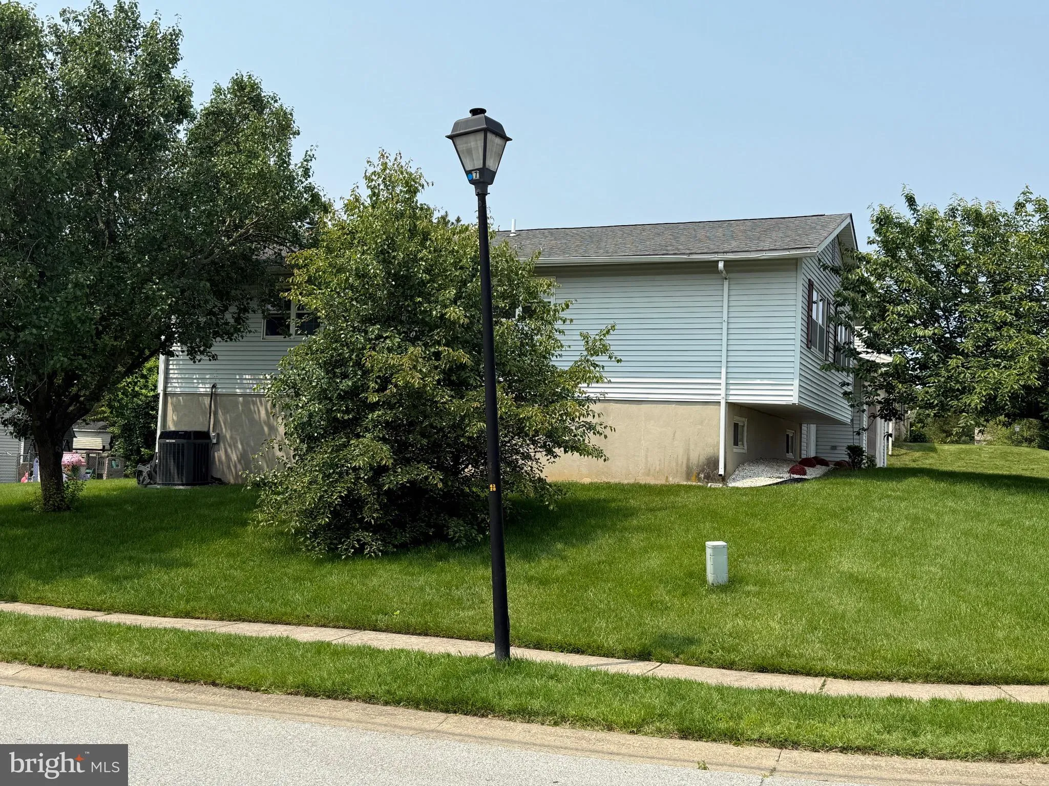 Newark, Delaware 19702, United States, 3 Bedrooms Bedrooms, ,3 BathroomsBathrooms,Residential,Contingent,144669