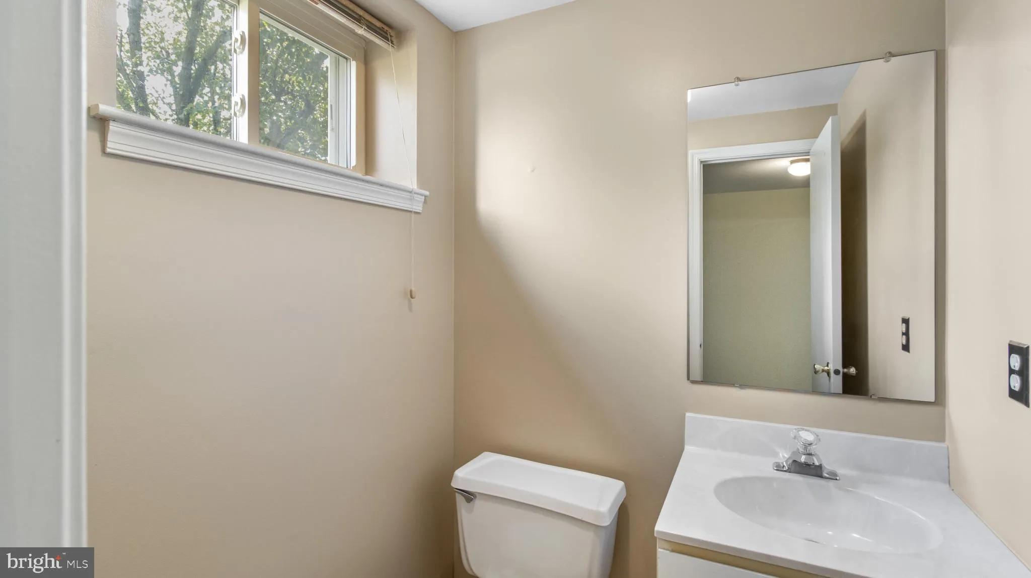 Newark, Delaware 19702, United States, 3 Bedrooms Bedrooms, ,3 BathroomsBathrooms,Residential,Contingent,144669