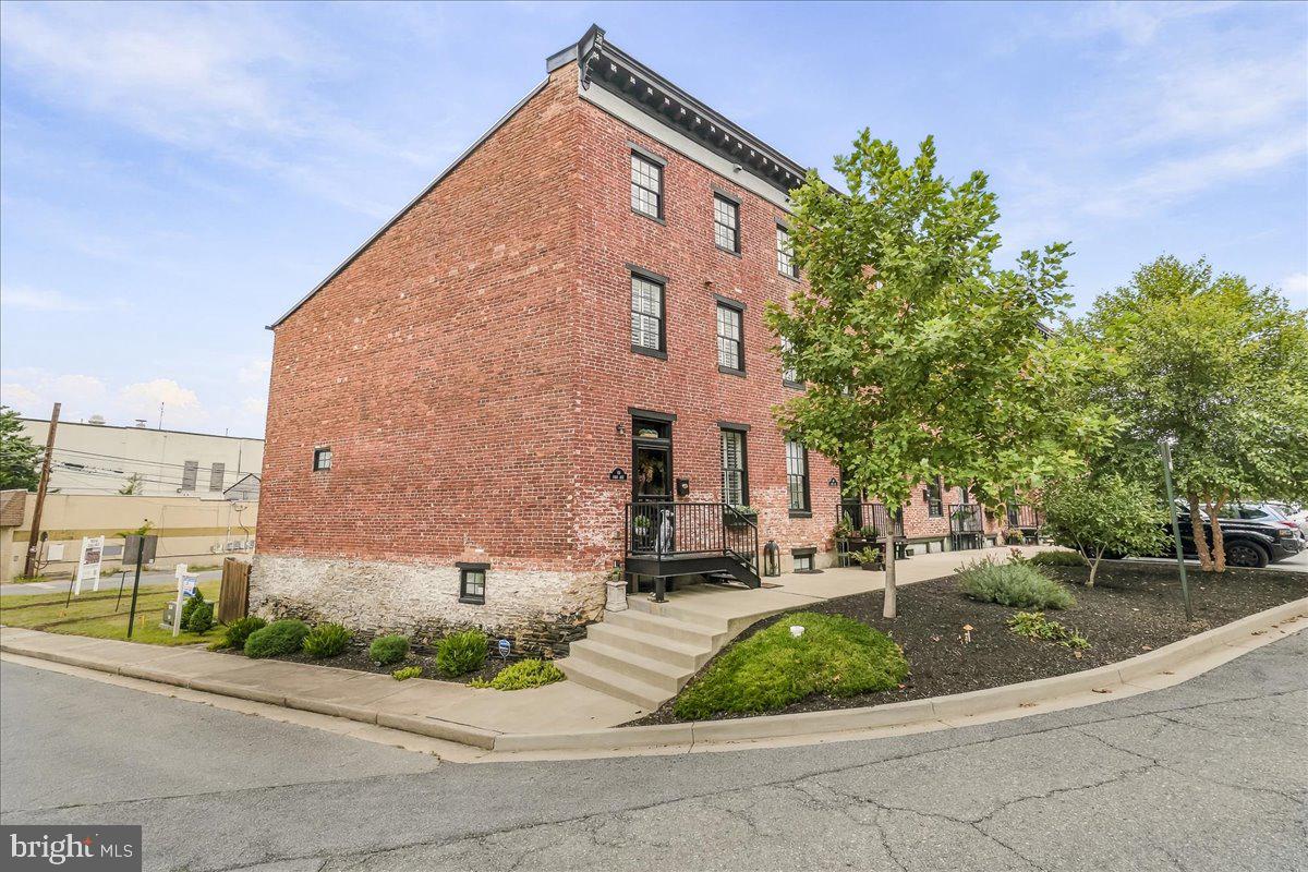 155 B AND O AVENUE