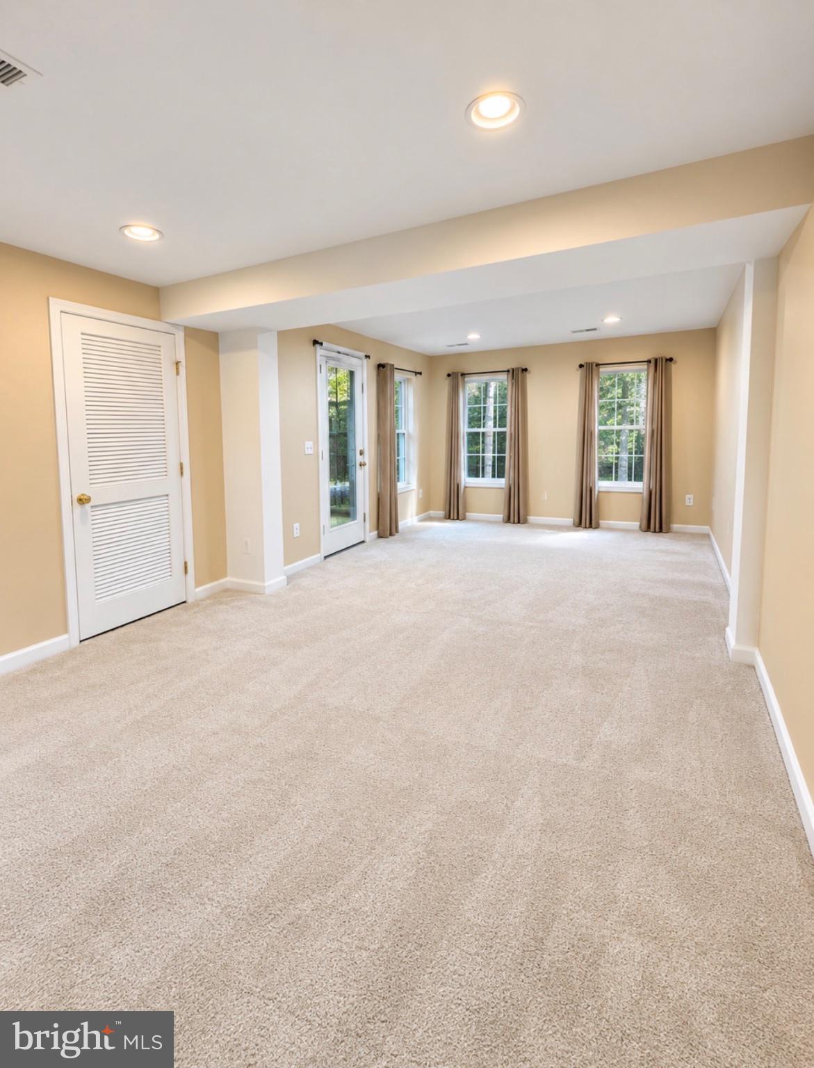 1469 FAWN HOLLOW LANE